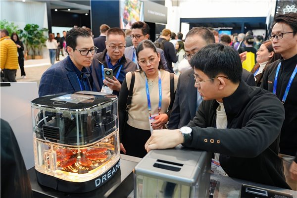 科技构建烹饪新壁垒:追觅小厨电亮相 CES 2026,三大产品矩阵重塑厨房体验