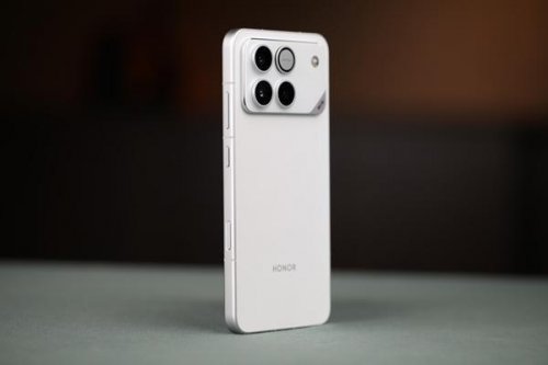 2025 性价比高的手机推荐 3K 左右三款热门机型深度测评