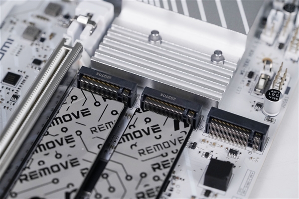 高颜值银白刀锋！微星MPG B850M EDGE TI MAX WIFI图赏