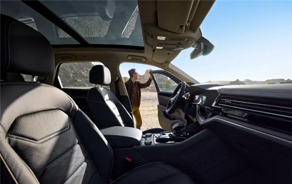 对标保时捷卡宴!2026款大众途锐3.0TSI锐臻版车型上市:75.58万元