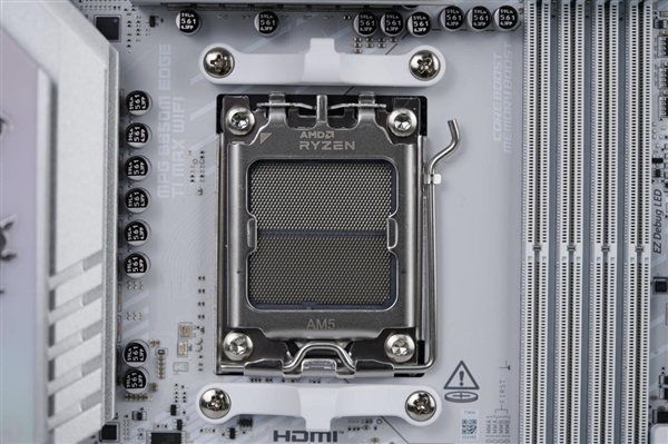 高颜值银白刀锋！微星MPG B850M EDGE TI MAX WIFI图赏