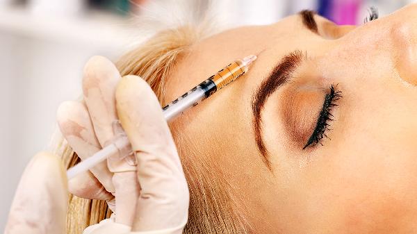 酒窝整形可以侧卧吗