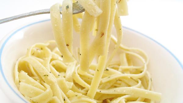 哪些饱腹感强的食物热量少一点