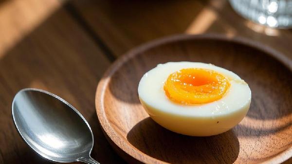 鸡蛋壳为什么不容易捏碎