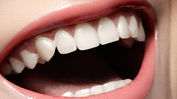 没有牙根能做烤瓷牙吗