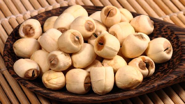 莲子的皮要剥掉吗