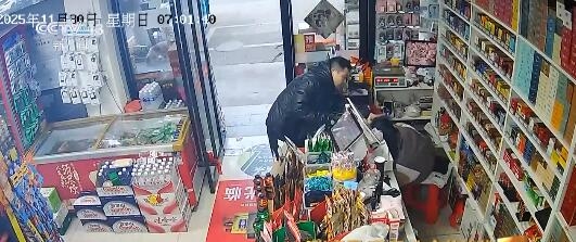 小伙救人按断女子6根肋骨收到谢谢 为啥肋骨这么脆