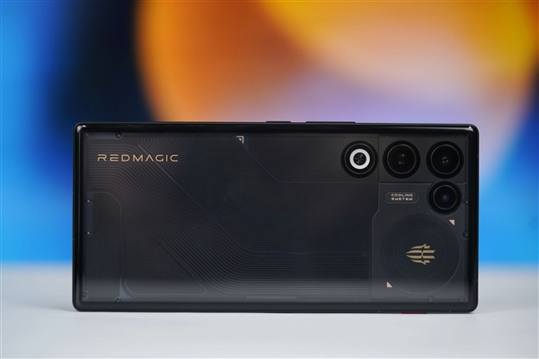2026年首款全面屏手机！红魔11 Air图赏