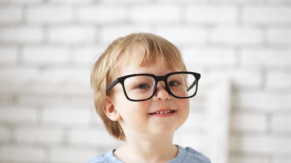 散光五十度严重吗