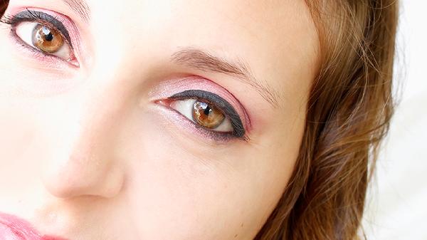 假体隆鼻优于手术隆鼻吗